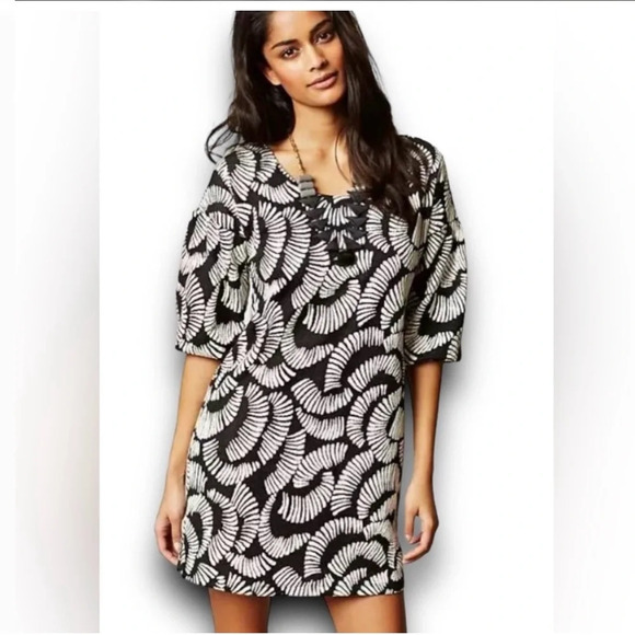 Anthropologie Maeve Dress Black White Puff Sleeve Textured Shift Mini Sz XS - Picture 1 of 5